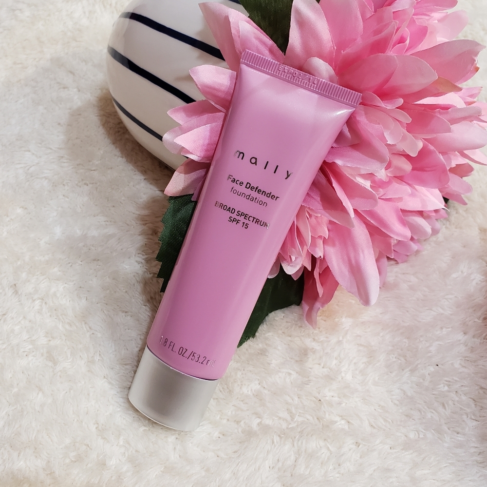 Mally face  foundation